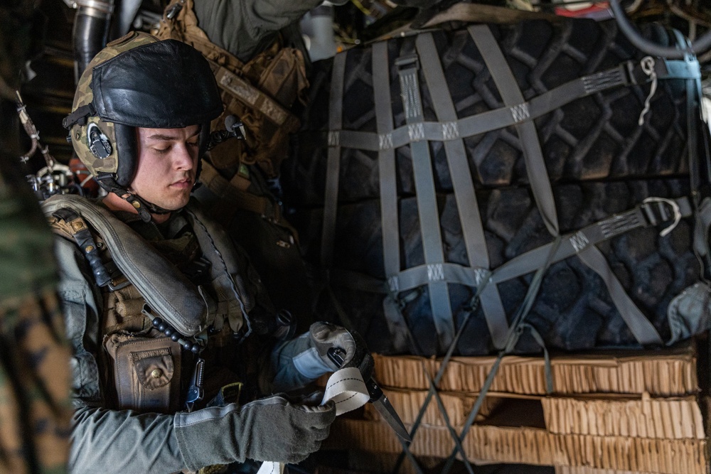 MRF-D 24.3: Marines rehearse air delivery from MV-22B Osprey