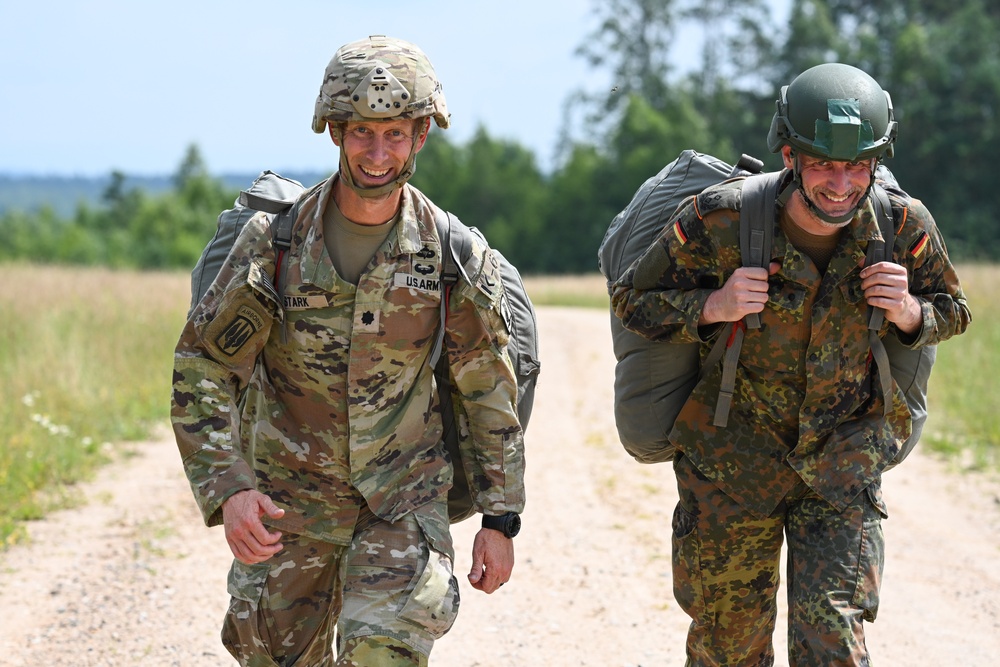 1-91 Cav, 173rd AB Family jump