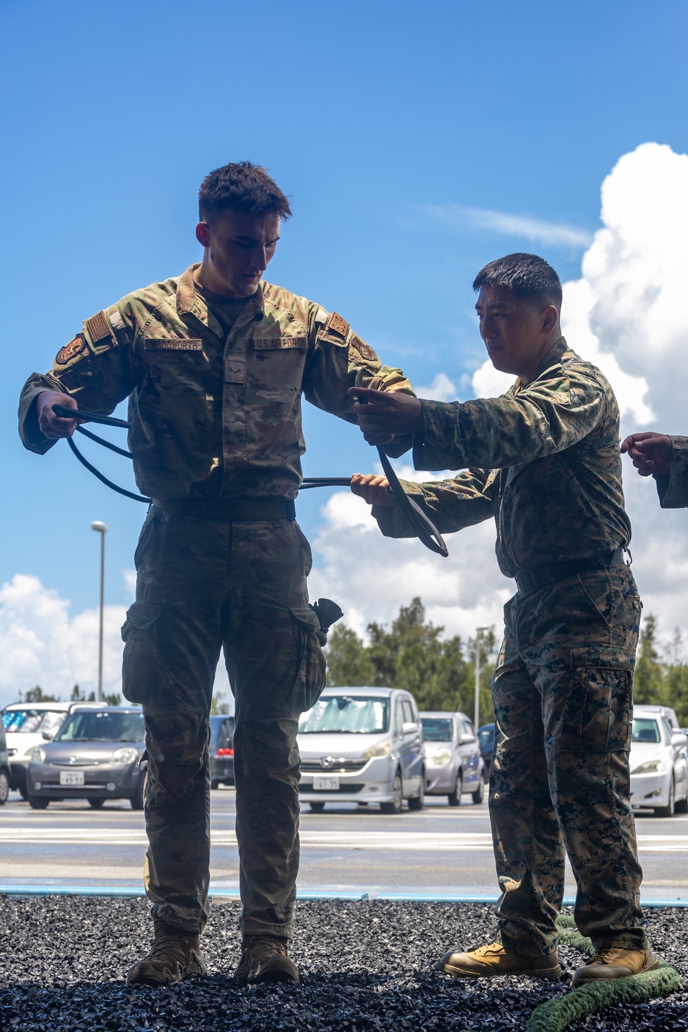 U.S. Service Members Participate in a Helicopter Rope Suspension Techniques Training Exercise