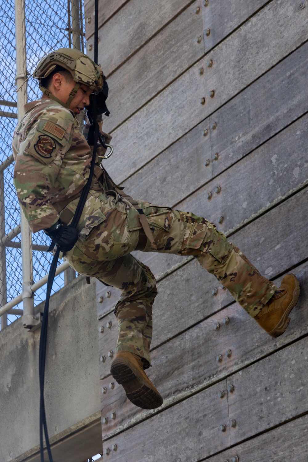 U.S. Service Members Participate in a Helicopter Rope Suspension Techniques Training Exercise