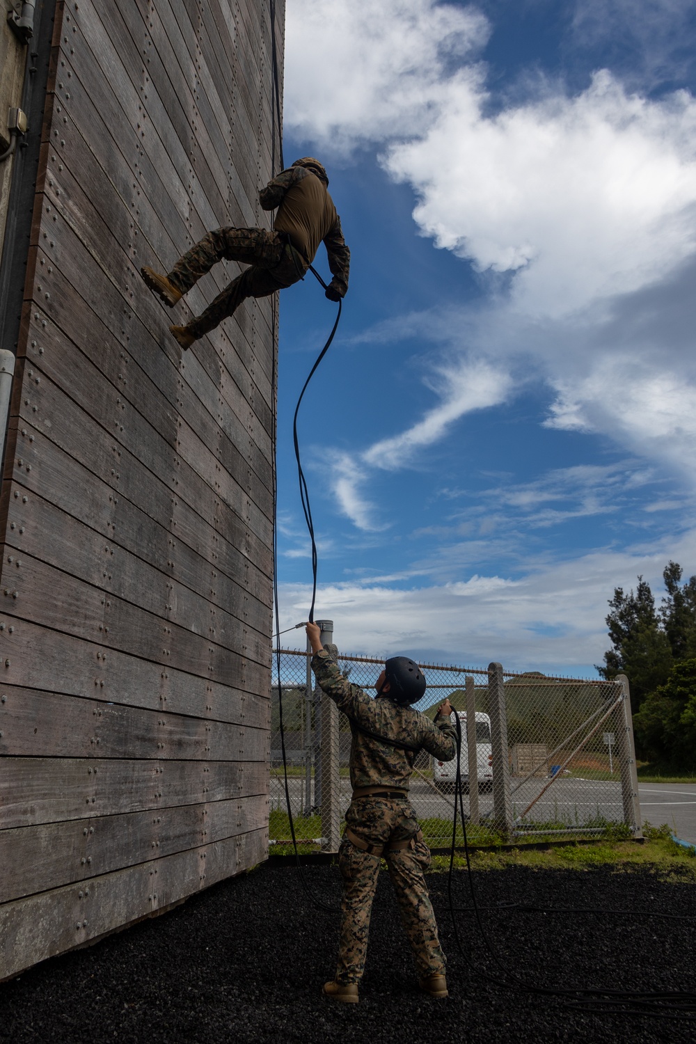 Service Members Participate in a Helicopter Rope Suspension Techniques Course