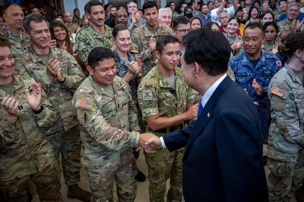 President of the Republic of Korea visits Hawaii