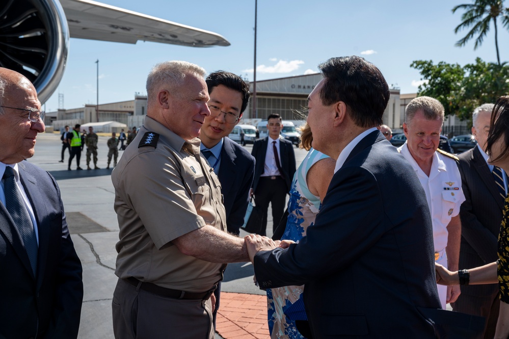 President of the Republic of Korea visits Hawaii