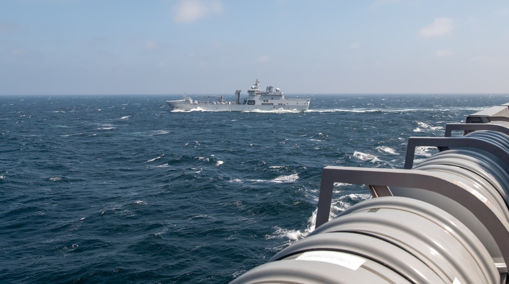 USS New York Resupplies with Norwegian Oiler Maud