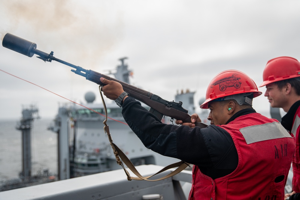 USS New York Resupplies with Norwegian Oiler Maud