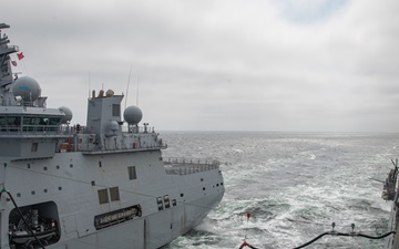 USS New York Resupplies with Norwegian Oiler Maud