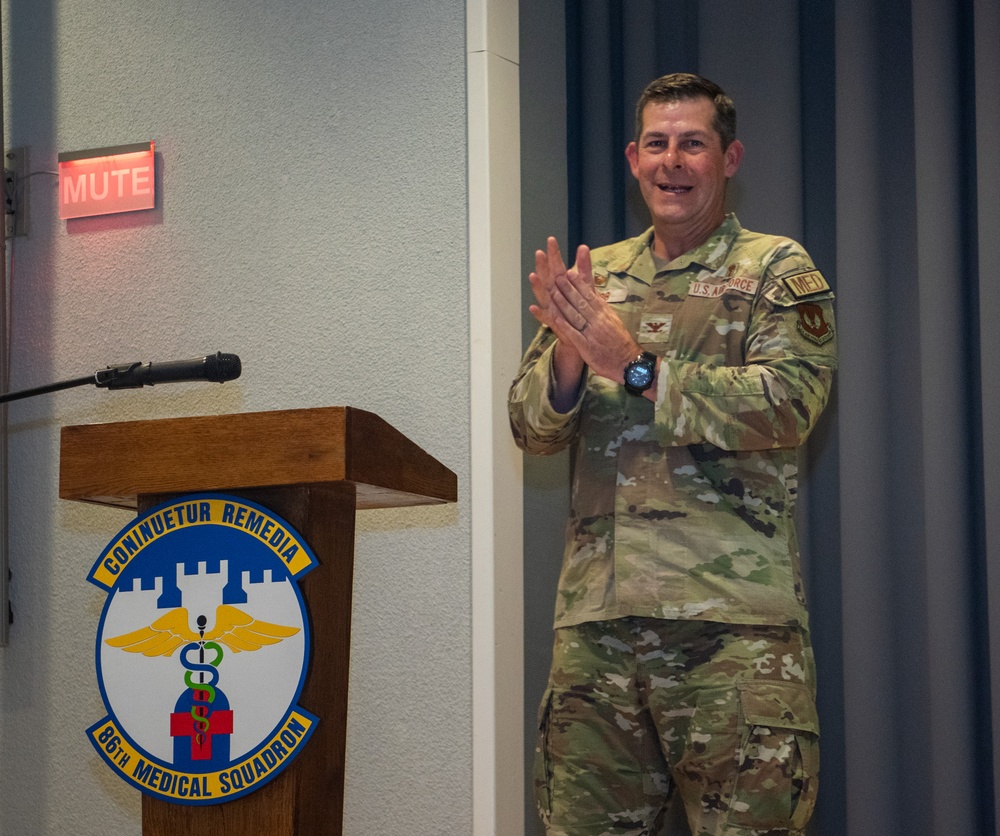 86th MDS welcomes new commander