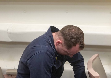 USS Paul Ignatius (DDG 117) Conducts TCCC Training