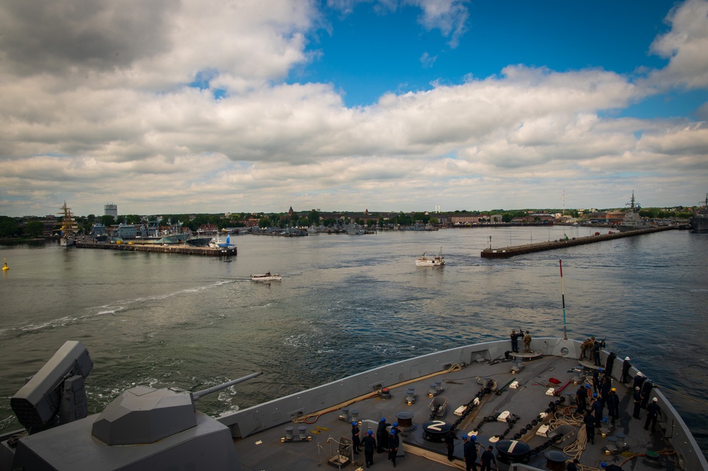 USS New York Departs Kiel, Germany