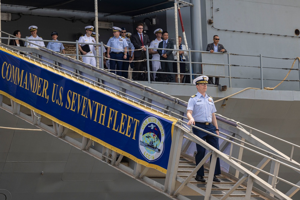 Vietnam Welcomes USS Blue Ridge, USCGC Waesche