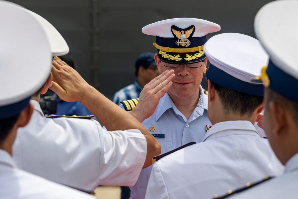 Vietnam Welcomes USS Blue Ridge, USCGC Waesche