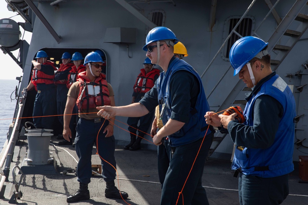 USS Paul Ignatius (DDG 117) Conducts RAS with Replenishment Oiler USNS Patuxent