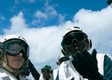 General Richardson visits USS George Washington