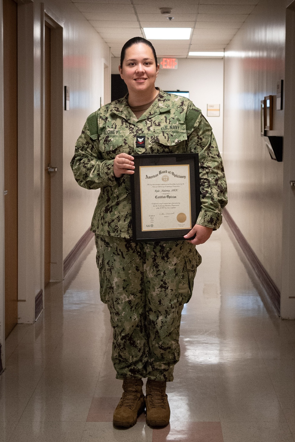 Cherry Point Sailor First to Receive Optician’s License from State of North Carolina