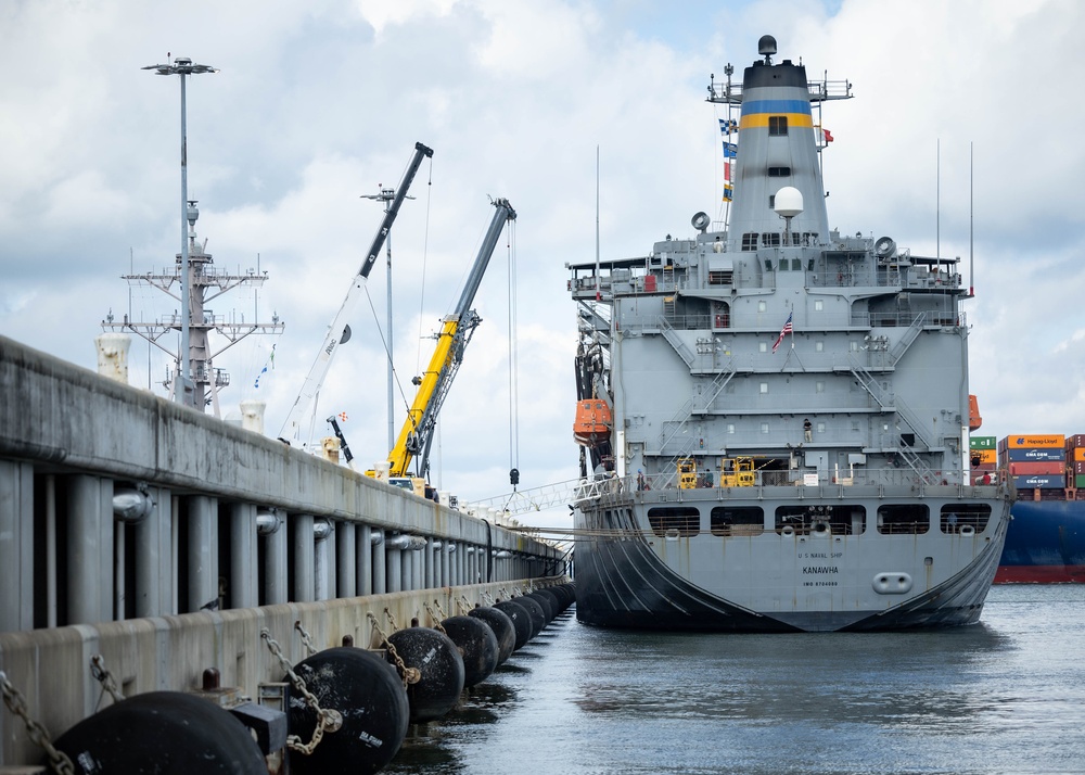 USNS Kanawha (T-AO 196) Returns to Naval Station Norfolk