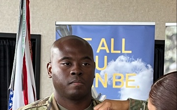 Commander earns Gold Recruiter Badge