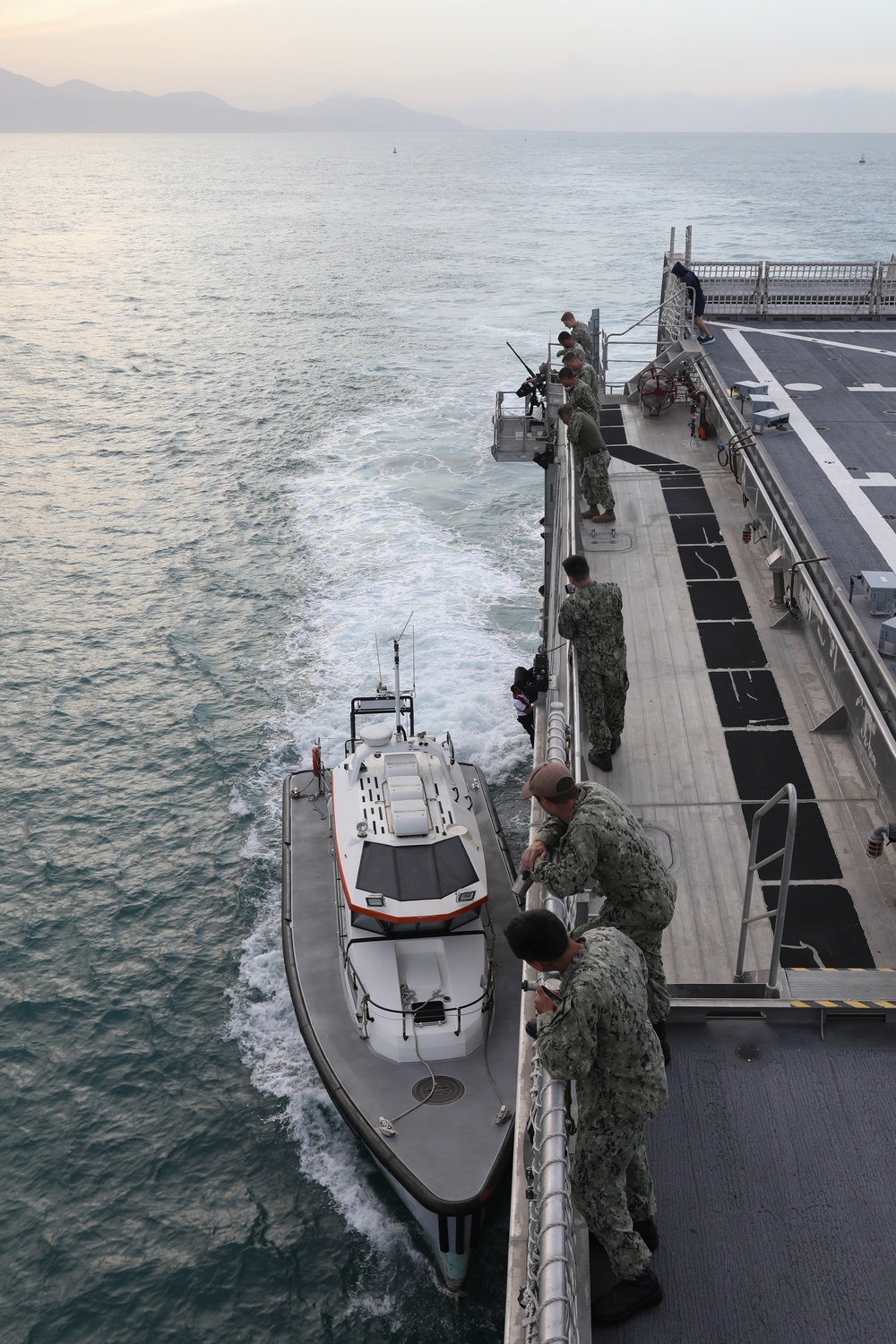 DVIDS - Images - USNS Burlington arrives at Kingston, Jamaica [Image 5 ...