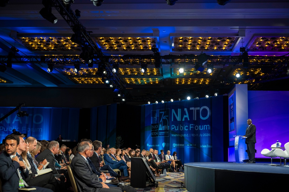 SD Speaks at NATO Public Forum