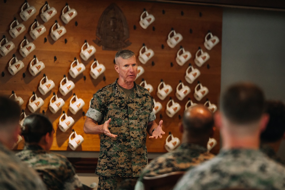 Commandant, Gen. Smith, Visits Camp Lejeune and MCAS New River