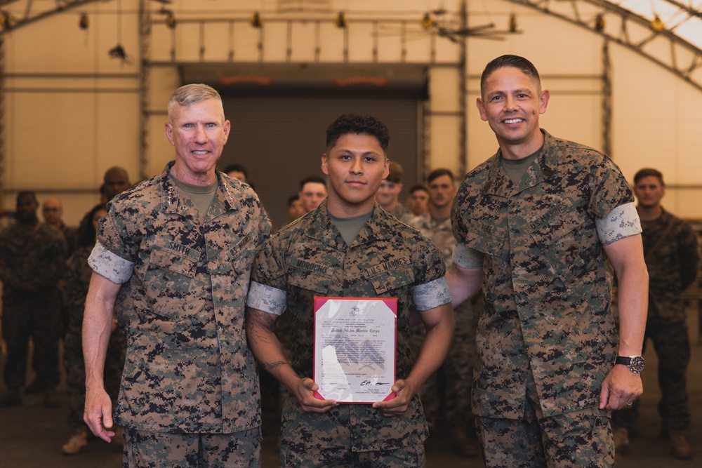 Commandant, Gen. Smith, Visits Camp Lejeune and MCAS New River