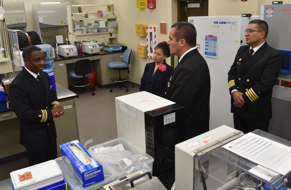 U.S. Ambassador to Peru visits NAMRU SOUTH