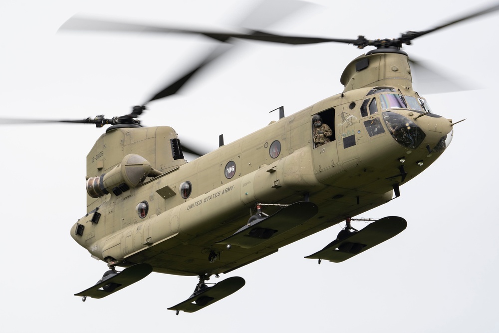 Pararescuemen, paratroopers, tactical air controllers conduct joint airborne operations