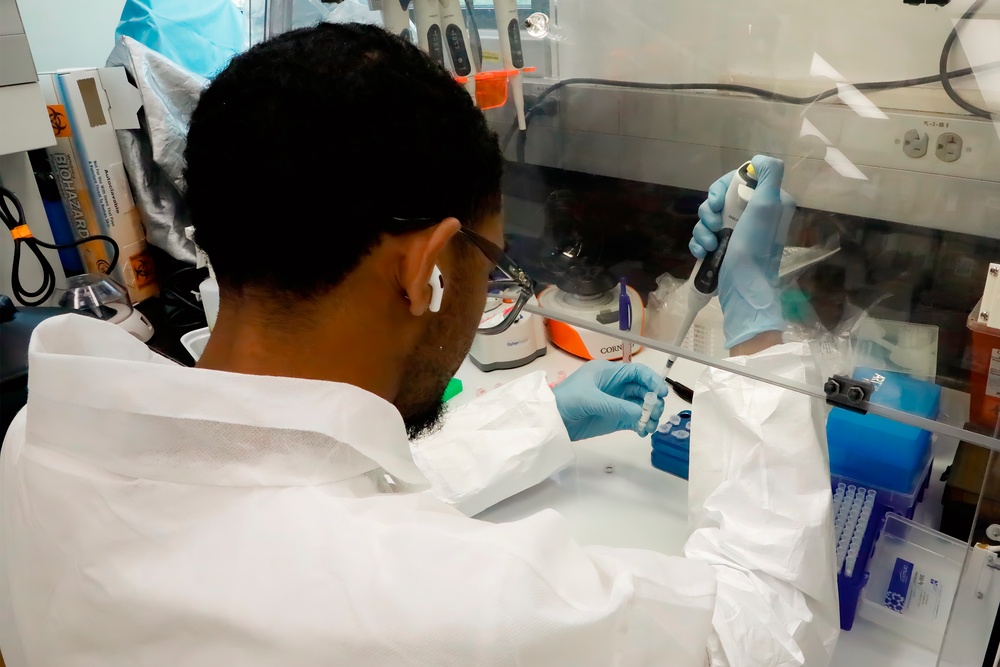 NMRC Summer Interns Contribute to Command Research