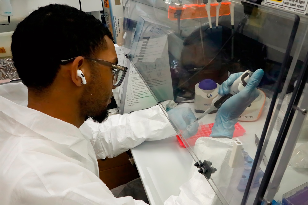 NMRC Summer Interns Contribute to Command Research