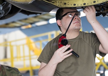 Making a Stand: 307th Bomb Wing maintainer designs solution for 30-year-old problem