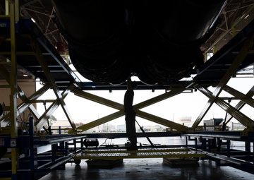 Making a Stand: 307th Bomb Wing maintainer designs solution for 30-year-old problem