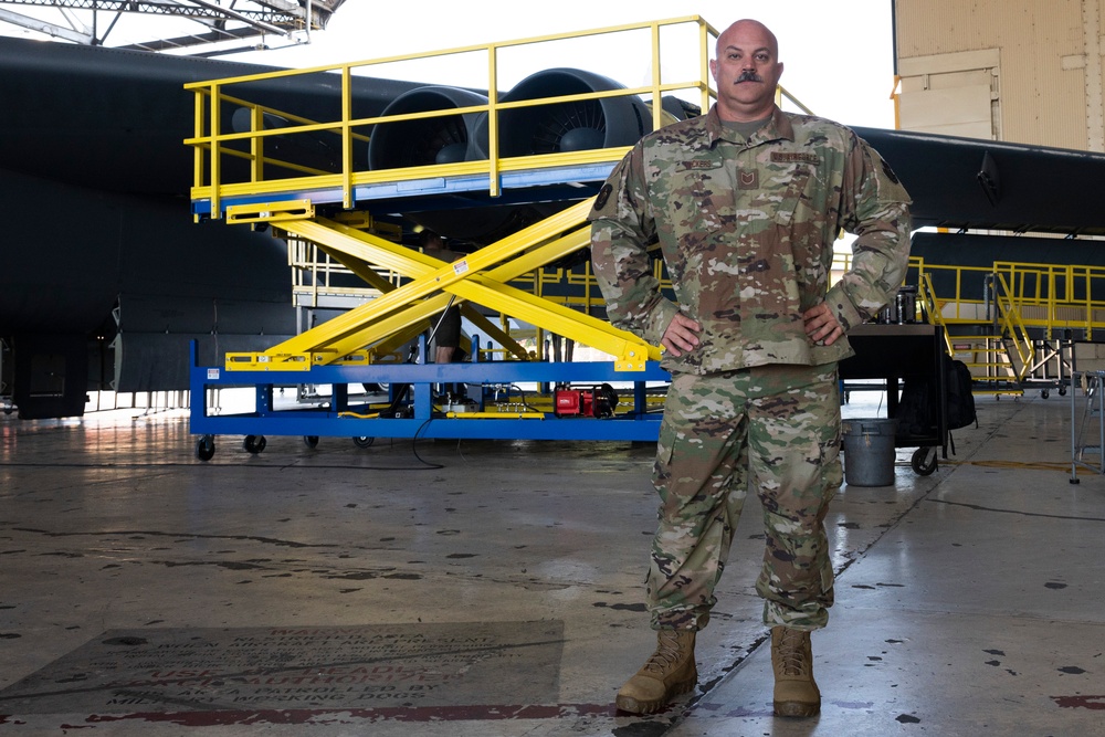 Making a Stand: 307th Bomb Wing maintainer designs solution for 30-year-old problem