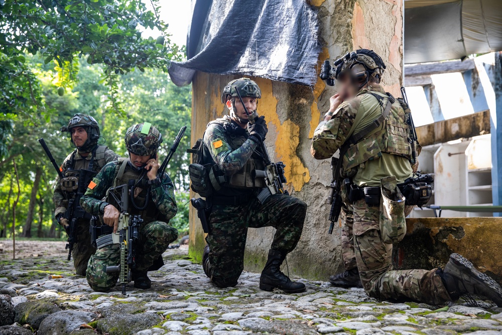 US and Colombia train together in exercise Fused Response 24