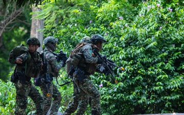 US and Colombia train together in exercise Fused Response 24