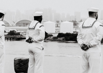 George Washington Pulls into San Diego