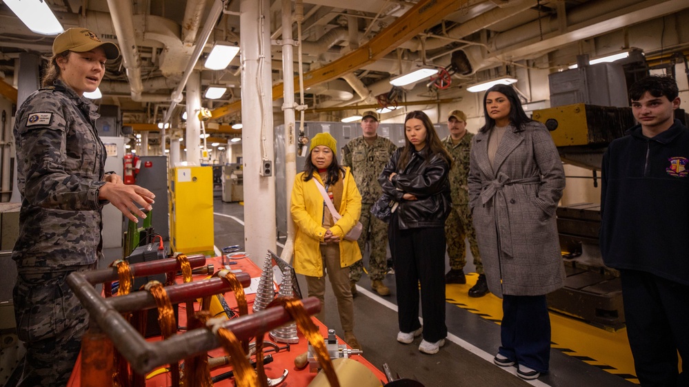 Emory S. Land Hosts Tour in Sydney