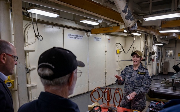 Emory S. Land Hosts Tour in Sydney