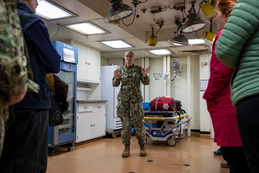 Emory S. Land Hosts Tour in Sydney