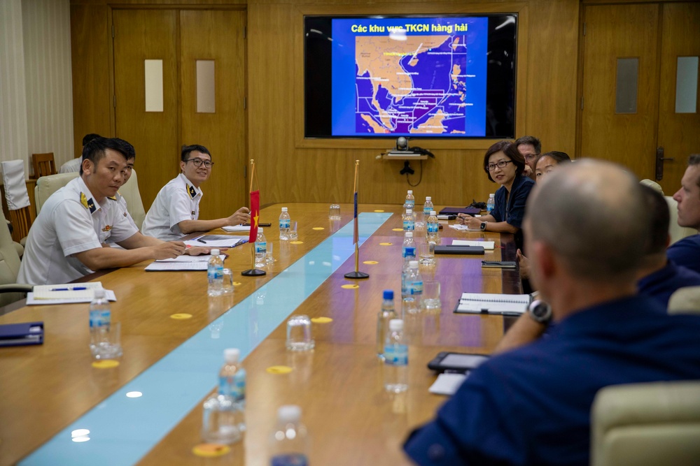 U.S. Navy, U.S. Coast Guard and Vietnamese Navy Conduct Subject Matter Expert Exchanges, Bolstering Relations