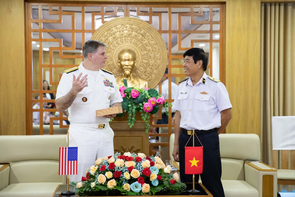 U.S. 7th Fleet Visits Vietnam