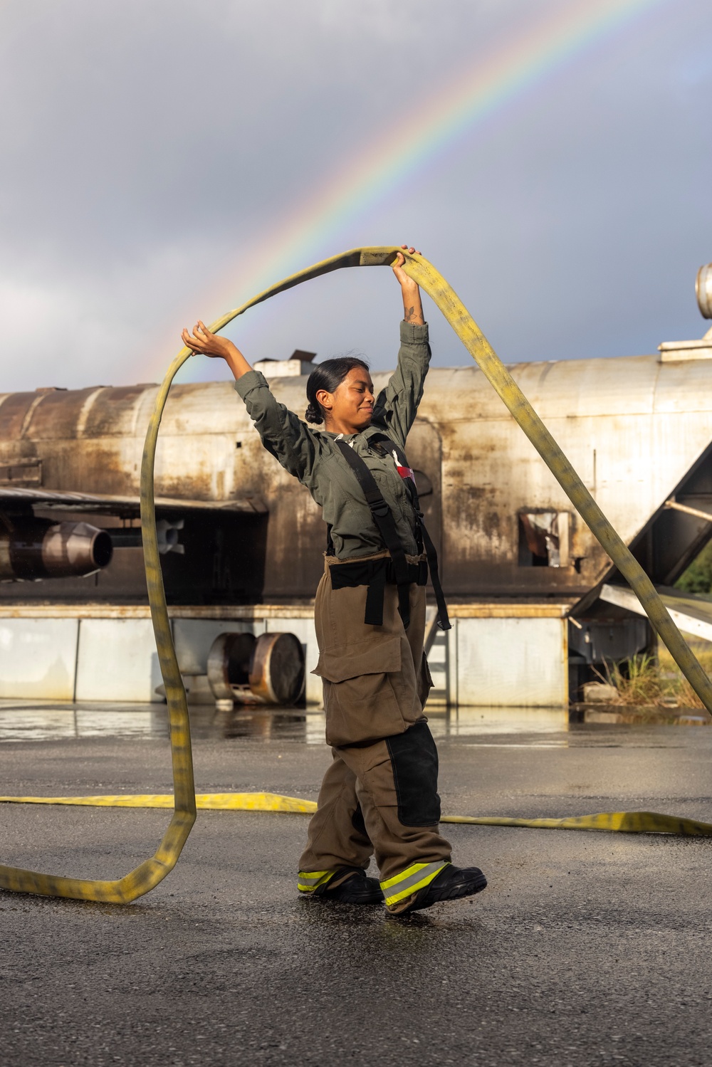 U.S. Marines, Air Force extinguish simulated aircraft fires