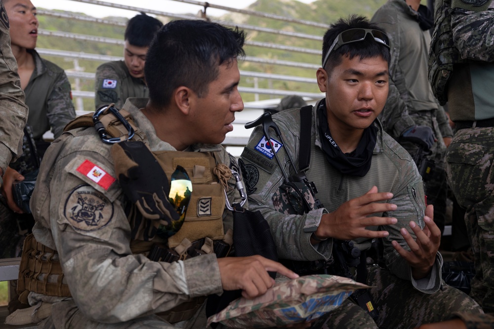 US, ROK, Peruvian Marines conduct fire team attacks during RIMPAC 2024