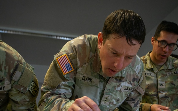 5-4 ADAR Kreigsspiel