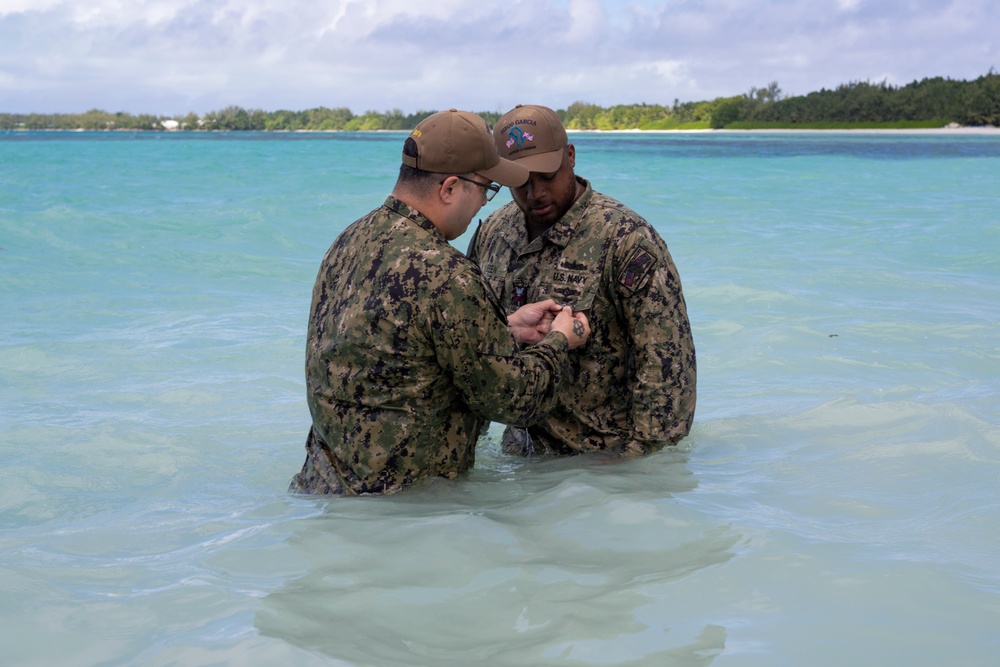 Sailors aboard Diego Garcia receive their Small Boat Qualification