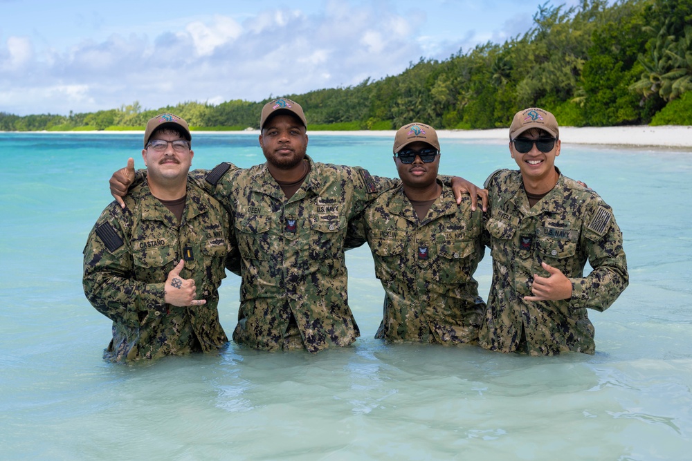 Sailors aboard Diego Garcia receive their Small Boat Qualification