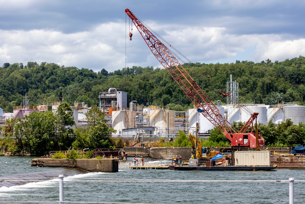 A blast from the past: Pittsburgh District completes first demolition on historic Monongahela River dam