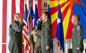 Guard, Reserve Test Center passes torch in change of command ceremony