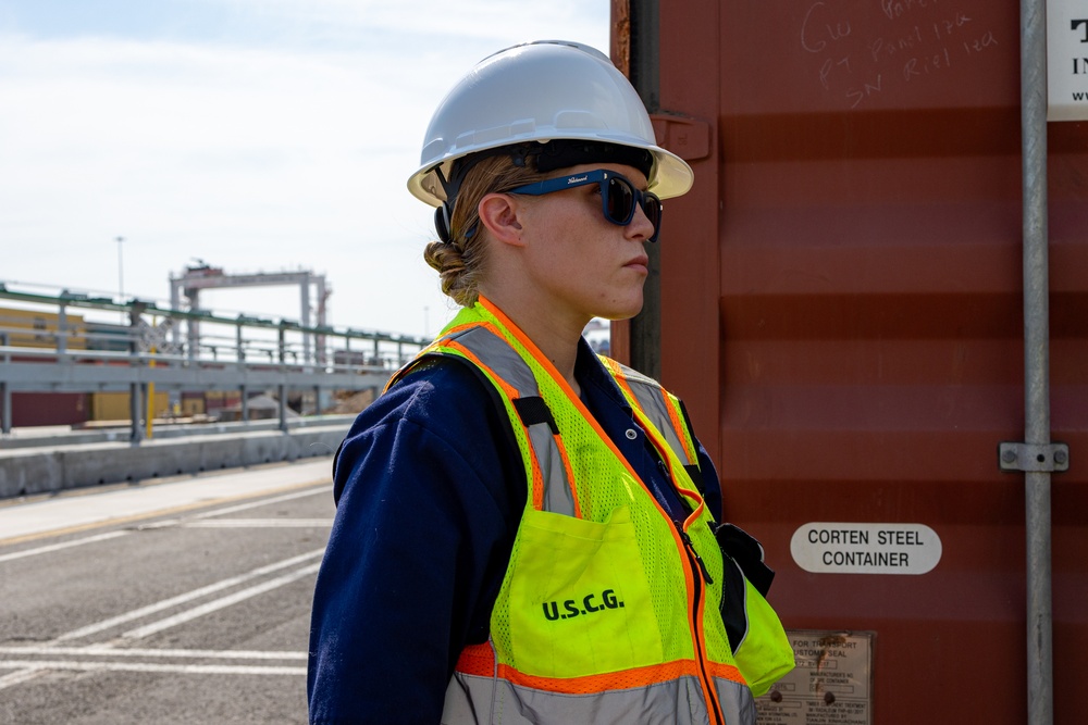 Marine Science Technicians conduct container inspections in Port of Baltimore