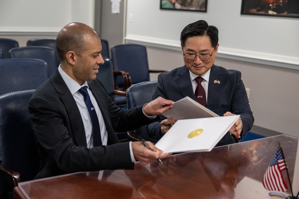 ASD Narang, South Korean Deputy Minister of Defense for Policy conduct signing ceremony