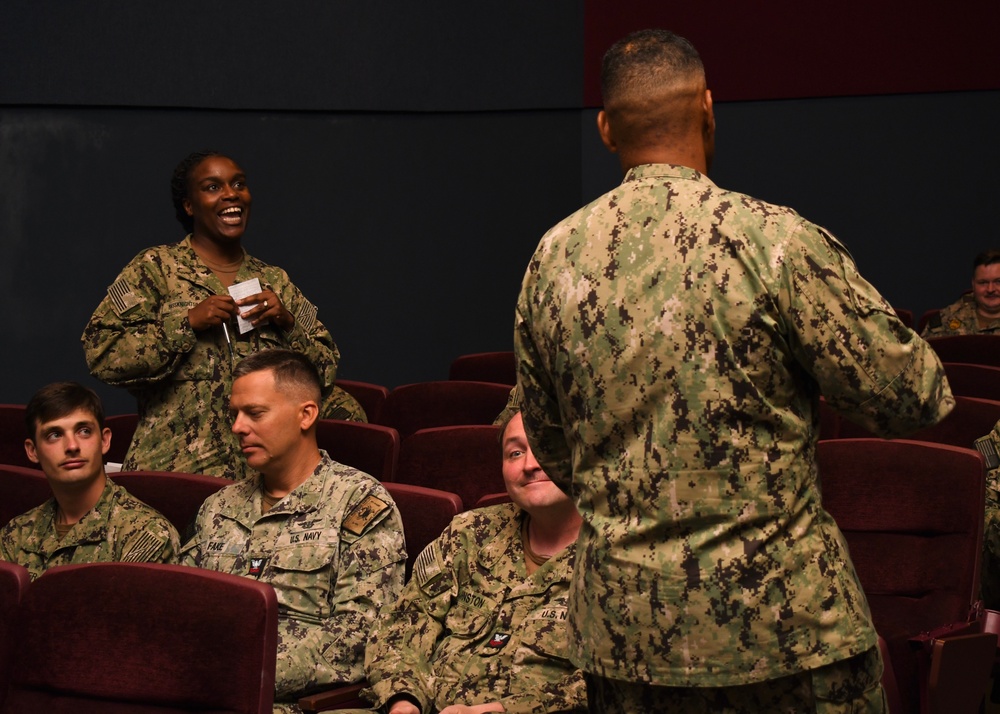 FLTCM Delbert Terrell Visits Pax River, Discusses Personnel Matters with Sailors