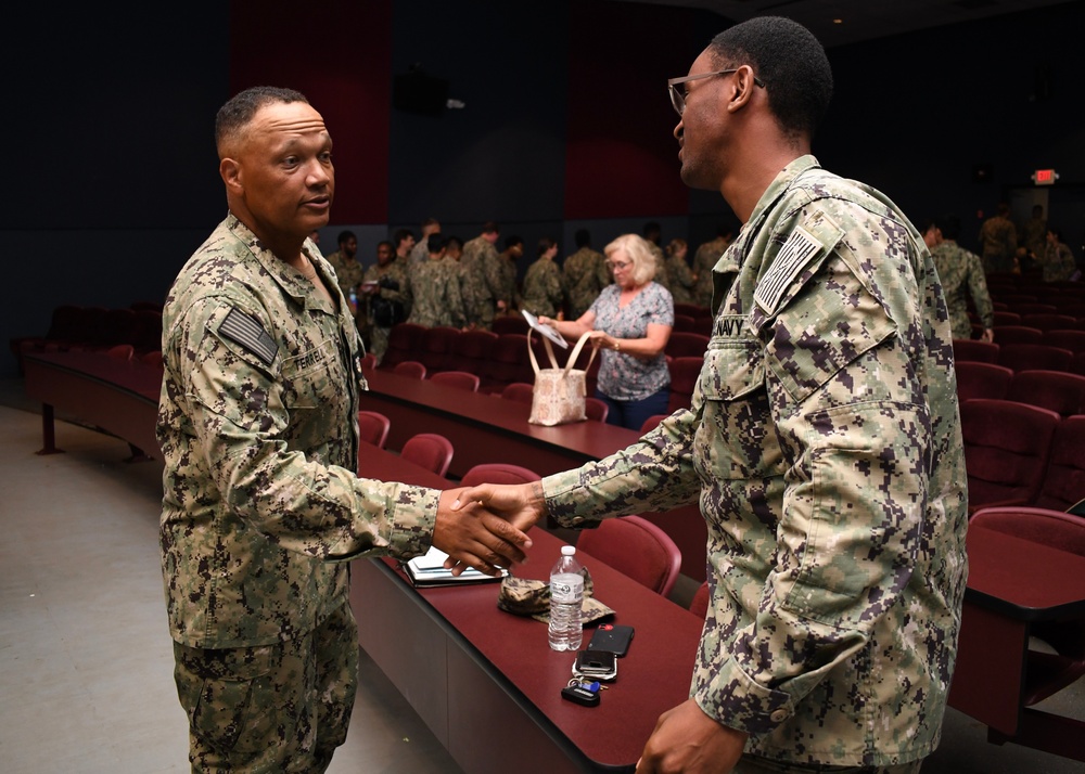 FLTCM Delbert Terrell Visits Pax River, Discusses Personnel Matters with Sailors